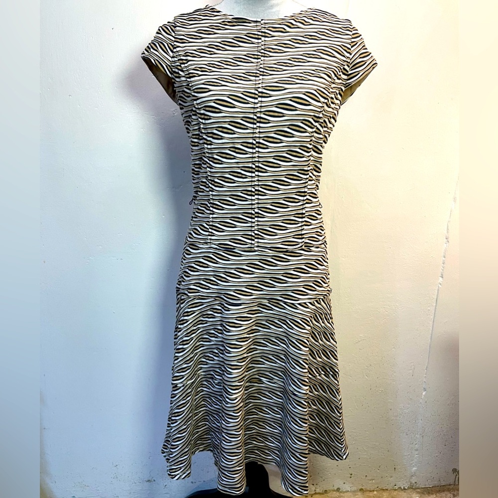 #0142 Sharagana abstract w/ textured pattern short sleeve dropped waist dress -8 - Picture 1 of 10